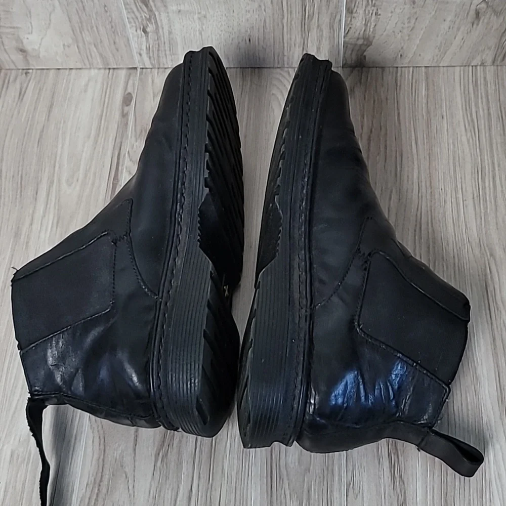 Dr. Martens fair please